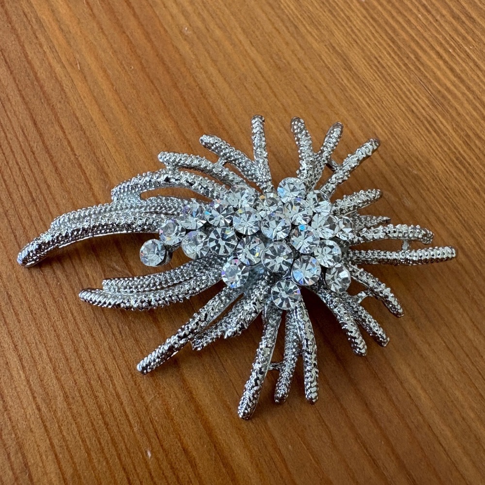 Silver Tone‎ Rhinestone Sunburst Starburst Brooch Pin Statement Jewelry